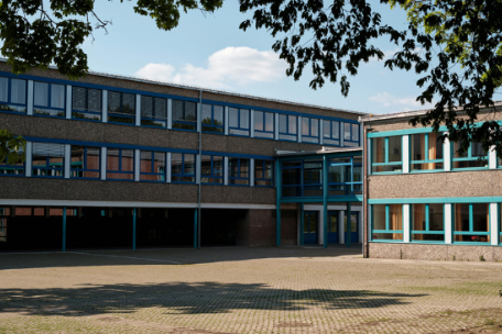 Deadly asbestos still lurking in three-quarters of UK schools years after ban